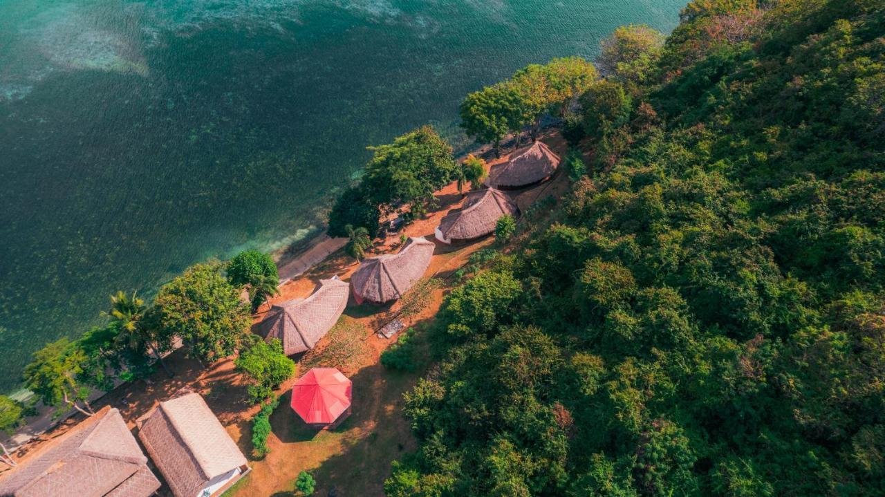 Khabita Beach Resort Lembar  Exteriör bild