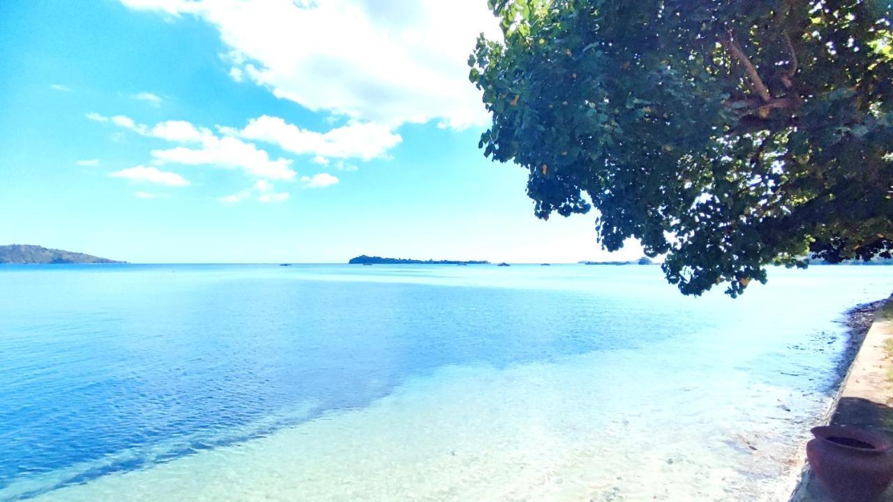 Khabita Beach Resort Lembar  Exteriör bild