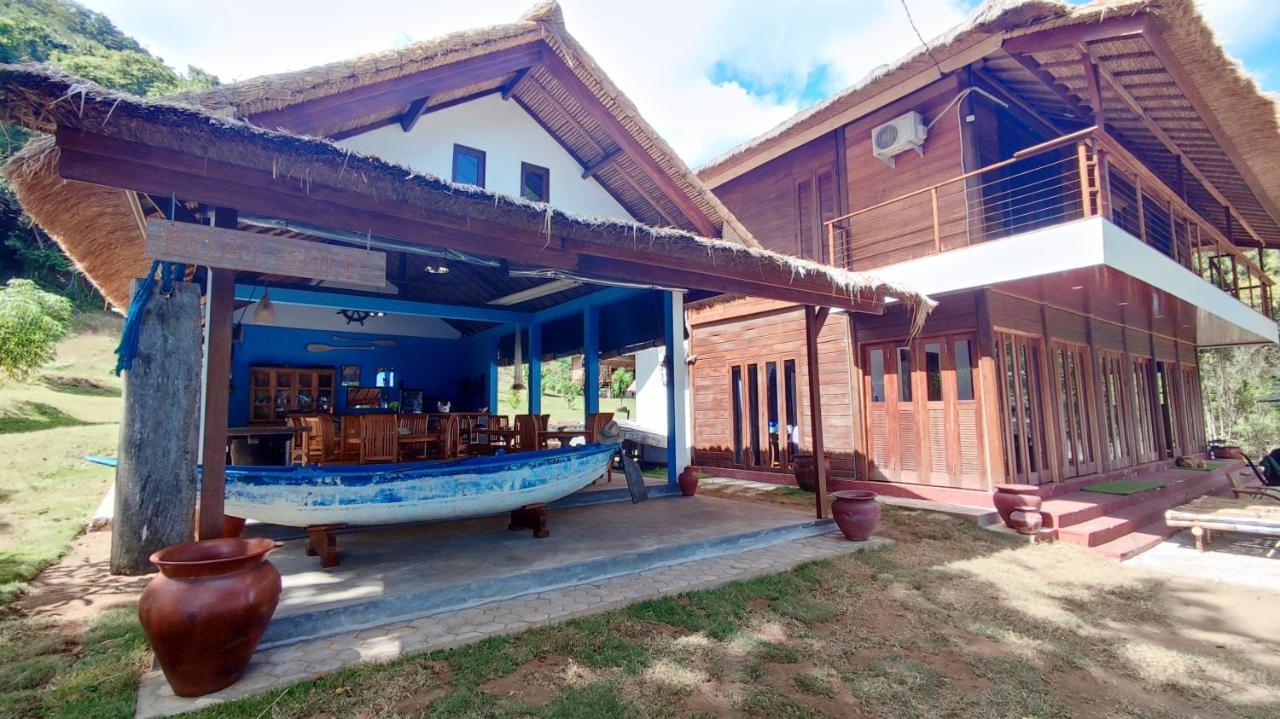 Khabita Beach Resort Lembar  Exteriör bild