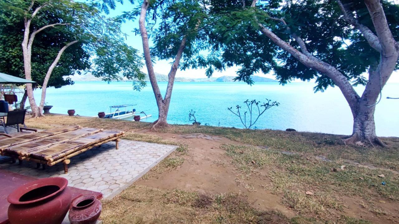 Khabita Beach Resort Lembar  Exteriör bild