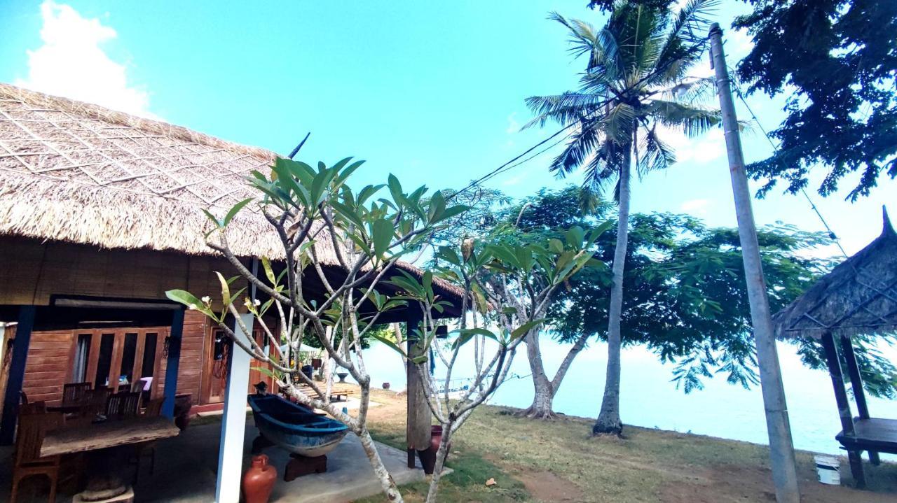 Khabita Beach Resort Lembar  Exteriör bild