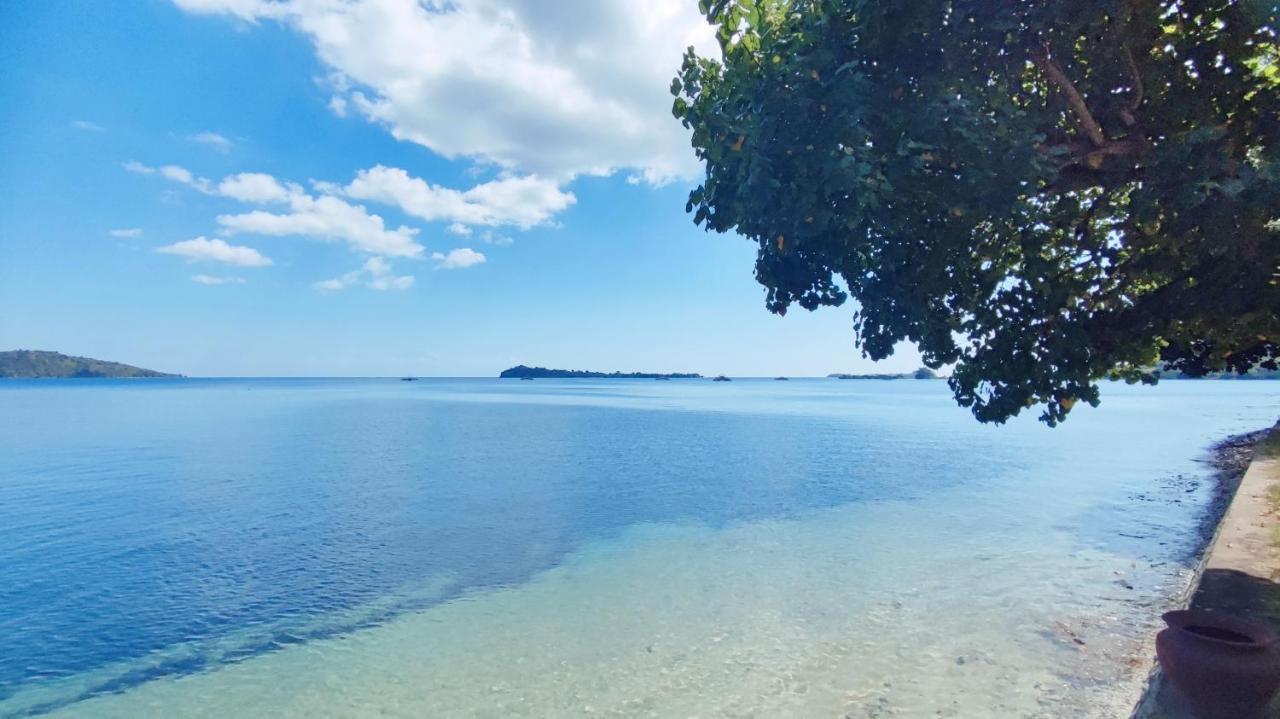 Khabita Beach Resort Lembar  Exteriör bild