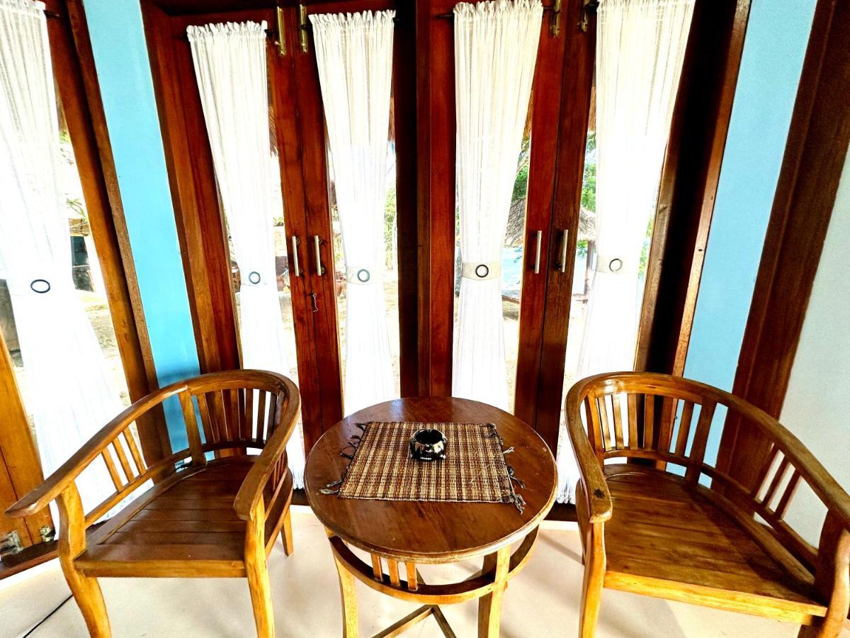 Khabita Beach Resort Lembar  Exteriör bild